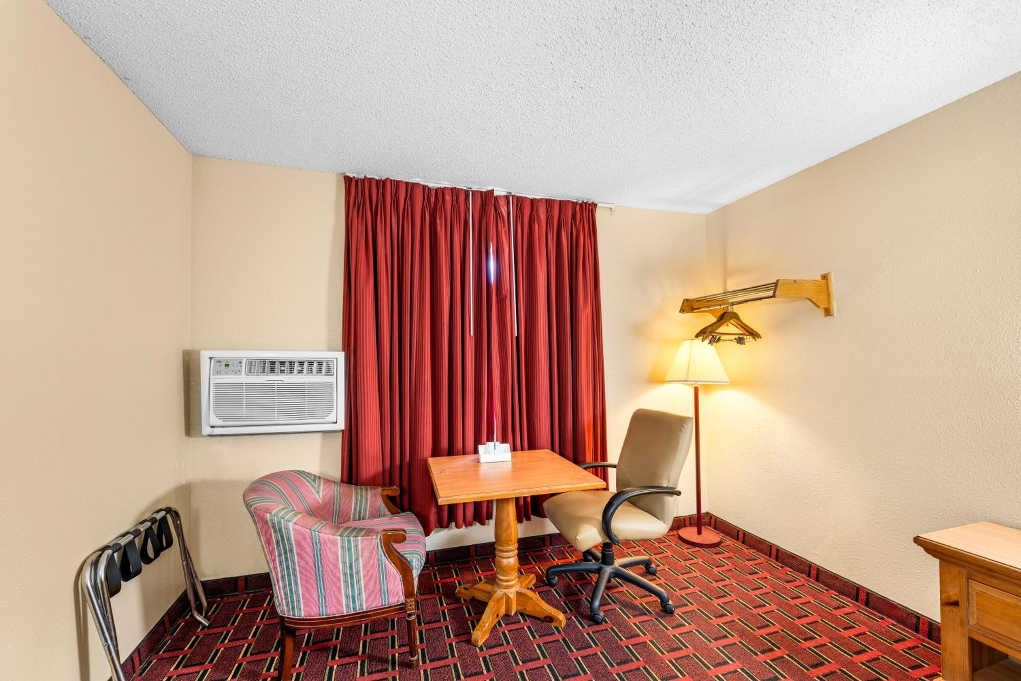 Americas Best Value Inn Decatur Exterior foto